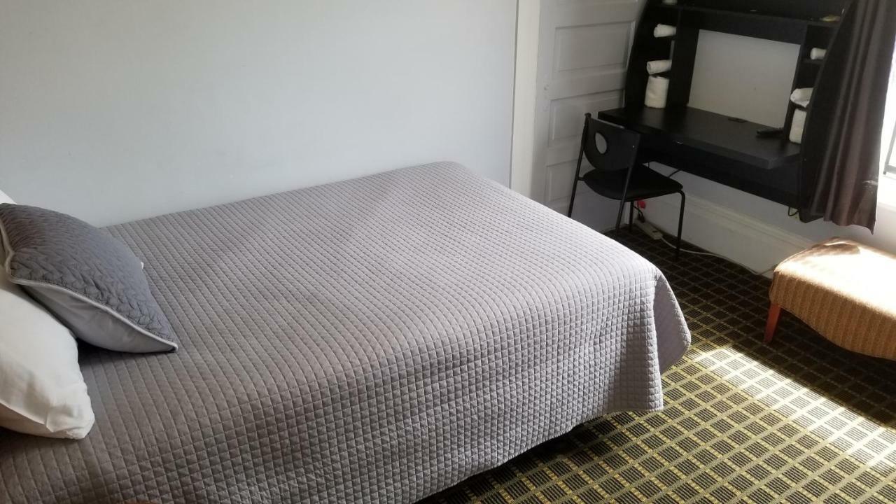 Perramont Hostal *